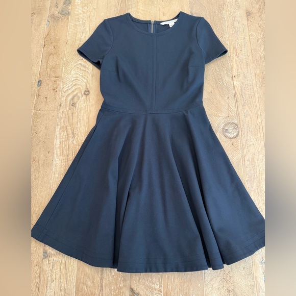 Diane Von Furstenberg Dresses & Skirts - DVF Ivana Dress Navy Blue Exposed Zip Womens Diane von Furstenberg size 6